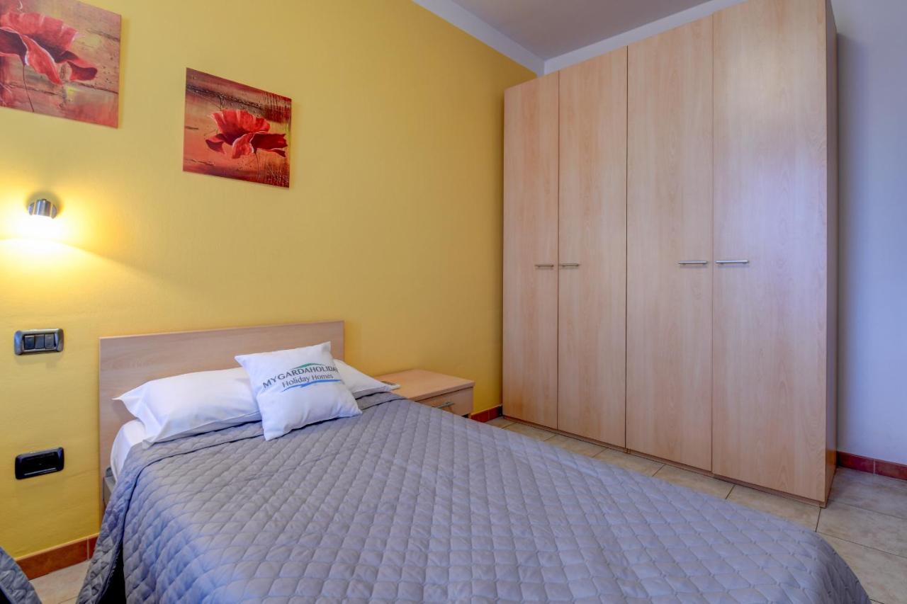 Residence Meridiana Пескиера дел Гарда Екстериор снимка