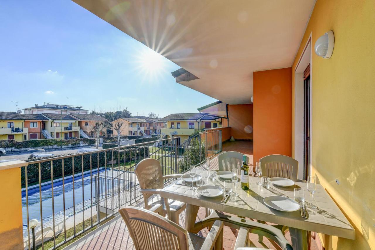 Residence Meridiana Пескиера дел Гарда Екстериор снимка