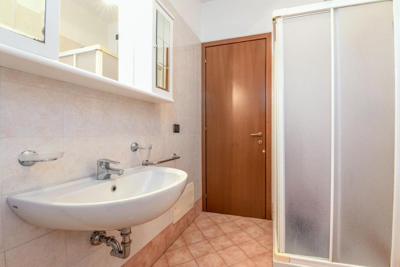Residence Meridiana Пескиера дел Гарда Екстериор снимка