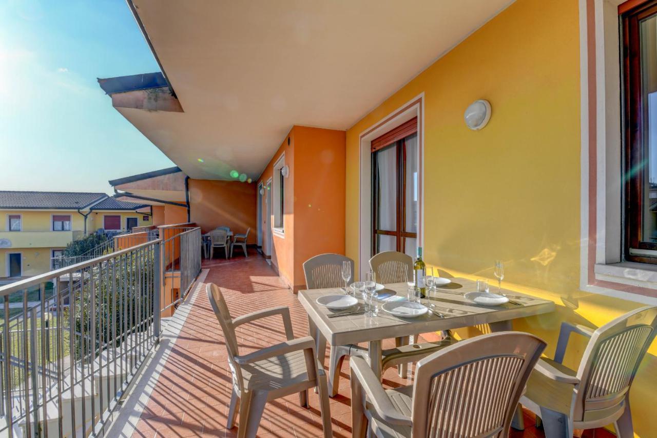 Residence Meridiana Пескиера дел Гарда Екстериор снимка