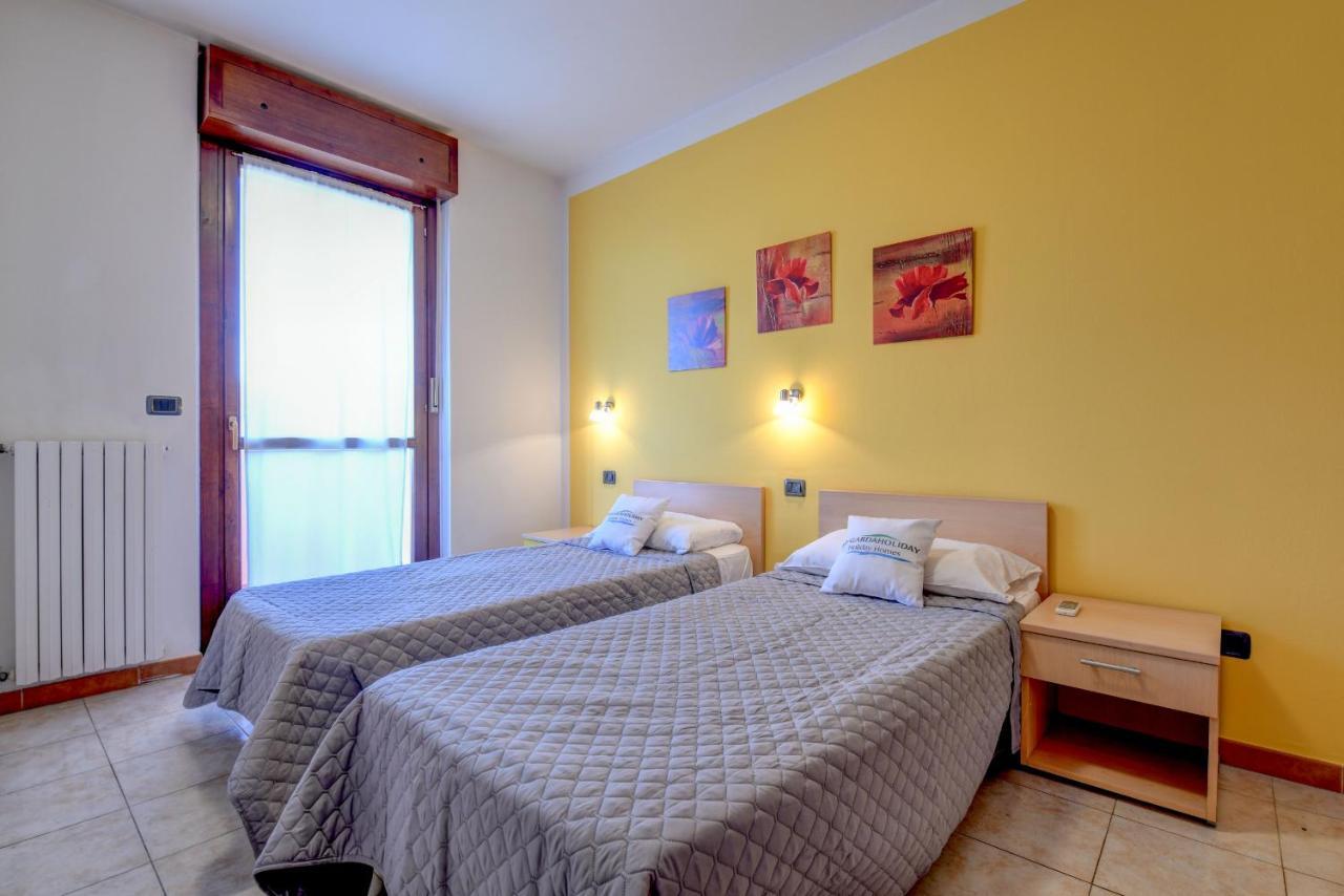 Residence Meridiana Пескиера дел Гарда Екстериор снимка