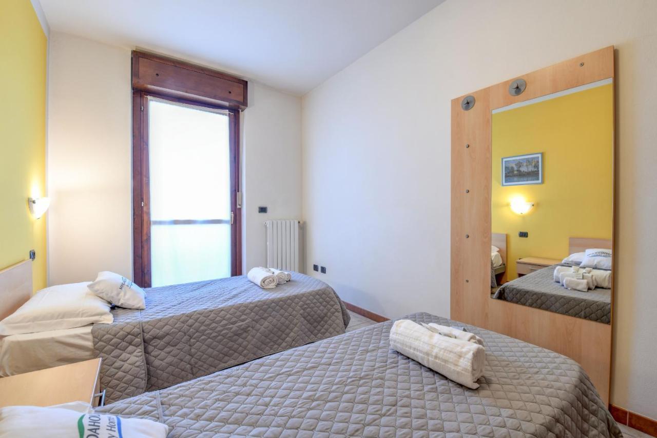 Residence Meridiana Пескиера дел Гарда Екстериор снимка