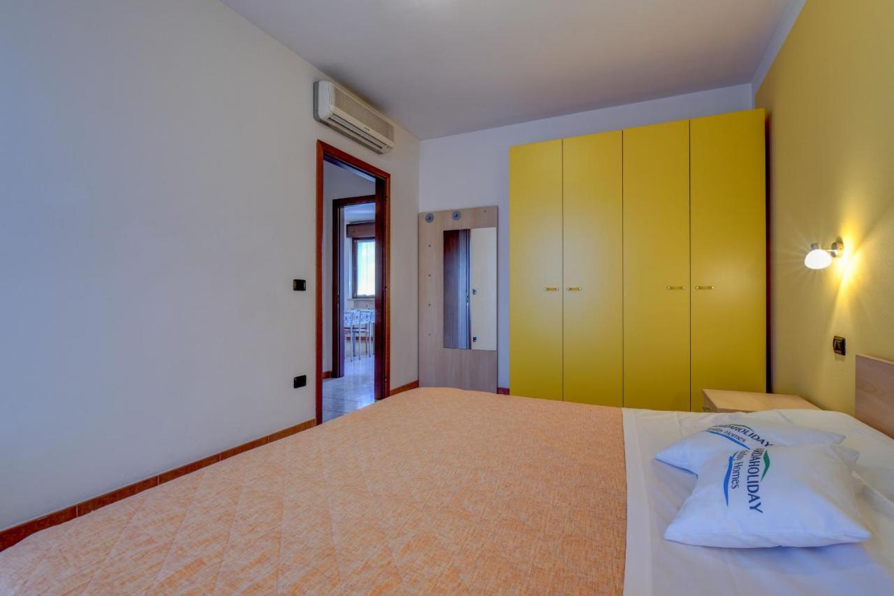 Residence Meridiana Пескиера дел Гарда Екстериор снимка