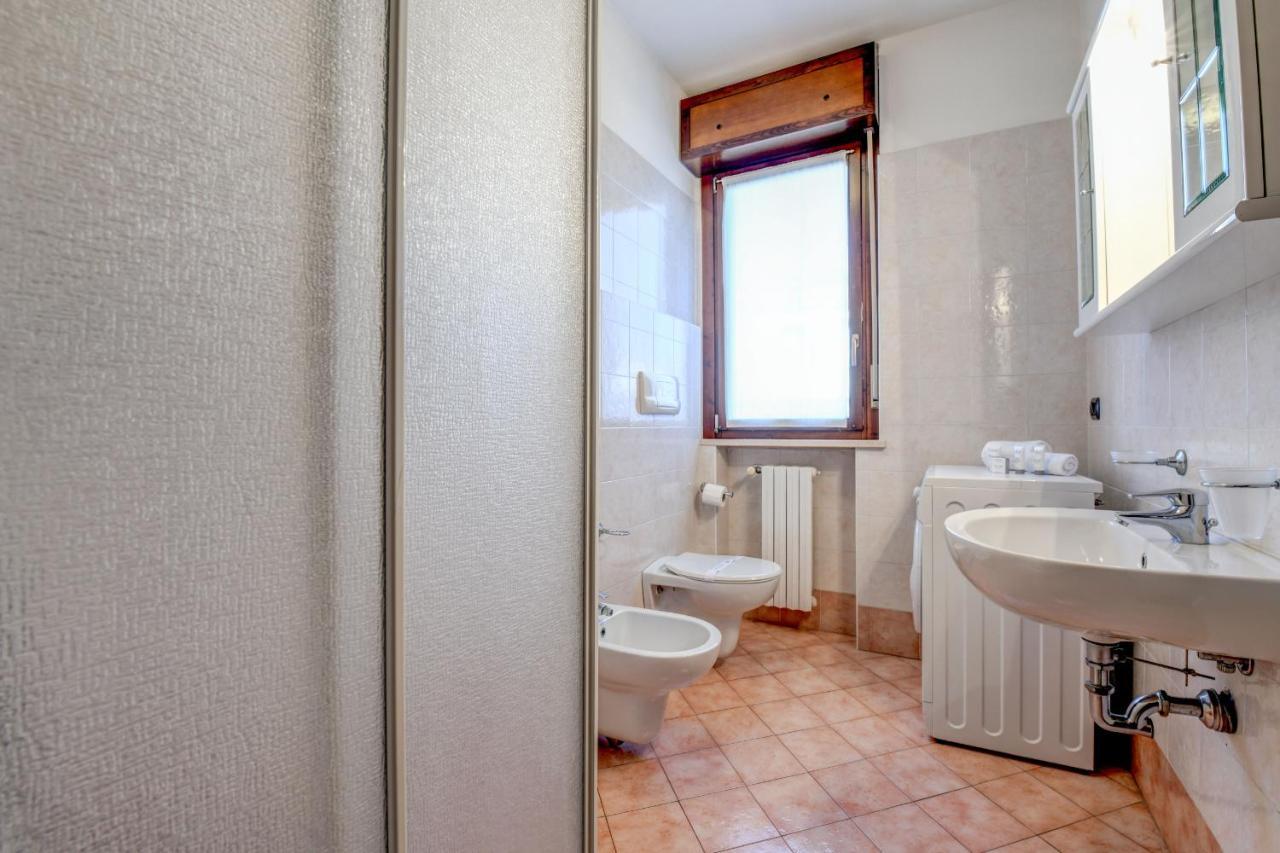 Residence Meridiana Пескиера дел Гарда Екстериор снимка