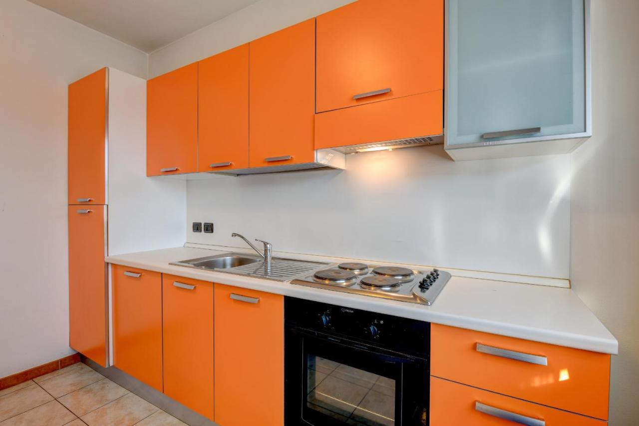 Residence Meridiana Пескиера дел Гарда Екстериор снимка